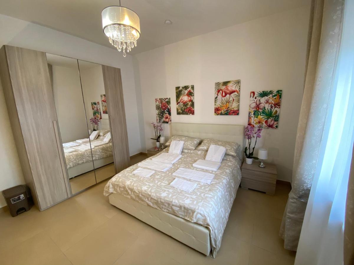 Caserta Royale Apartment Exterior photo